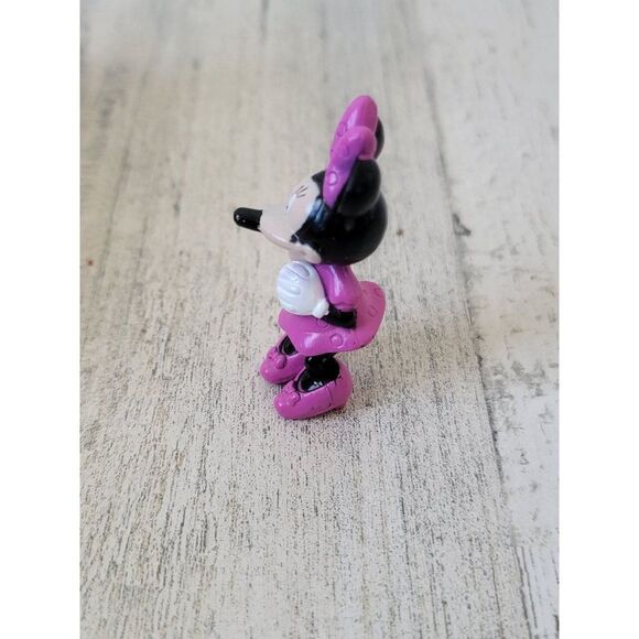 Pink outfit Minnie Mouse happy smile mini toy figure - Picture 2 of 4